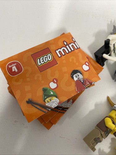 Lego Minifigures Series 4 Complete Set Of 16 - Picture 9 of 9