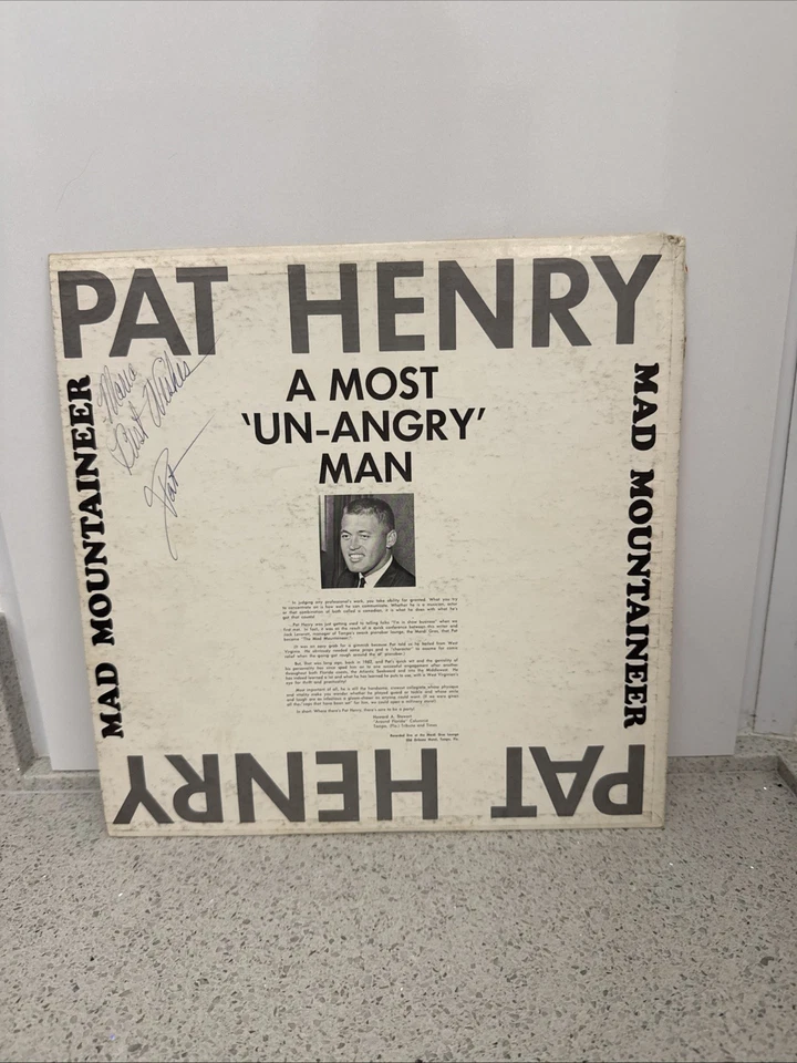 SIGNED PAT HENRY MAD MOUNTAINEER SMARTIES FOR PARTIES VOLUME 1 - Signed - Image 2 of 4