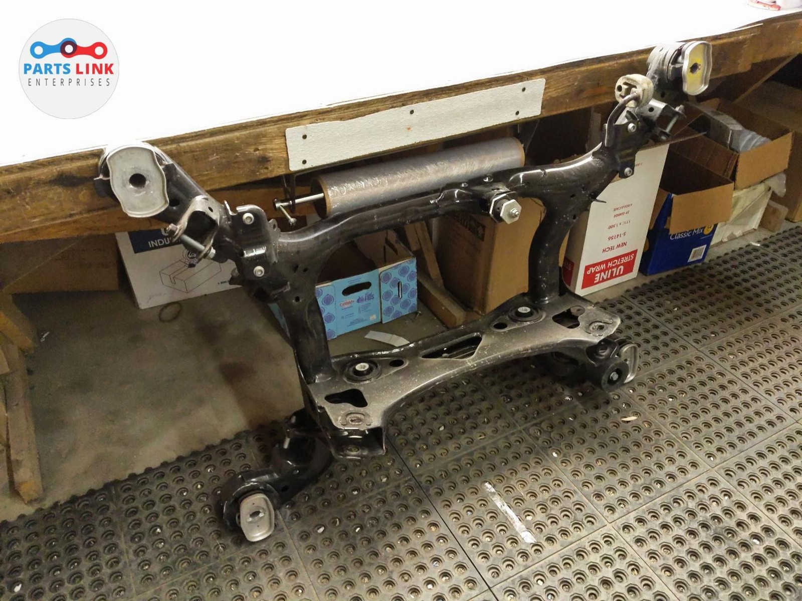 Bentley Bentayga 2016-2020 Rear Suspension cross member