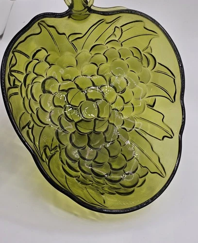 Vtg Indiana Glass Grape Shaped Green Fruit Serving Bowl Grape Embossed MCM 70s