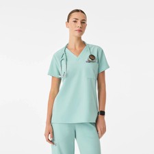Figs Women's Catarina One Pocket Scrub Top in Seaglass, Size Small