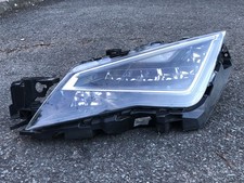Seat Leon 2013-2018 LH Passenger Side Xenon Headlight 5F2941007  ( Scratches)