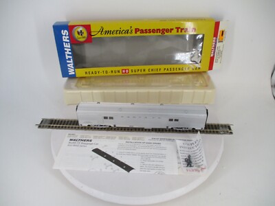 Walthers Spur H0 932-9002 Personenwagen Santa Fe Super Chief Baggage in OVP3