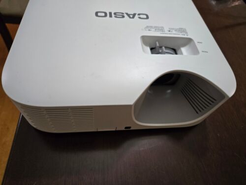 Casio XJ-F10X DLP Projector 3300 ANSI 1080p HDM 2145 hours excellent condition