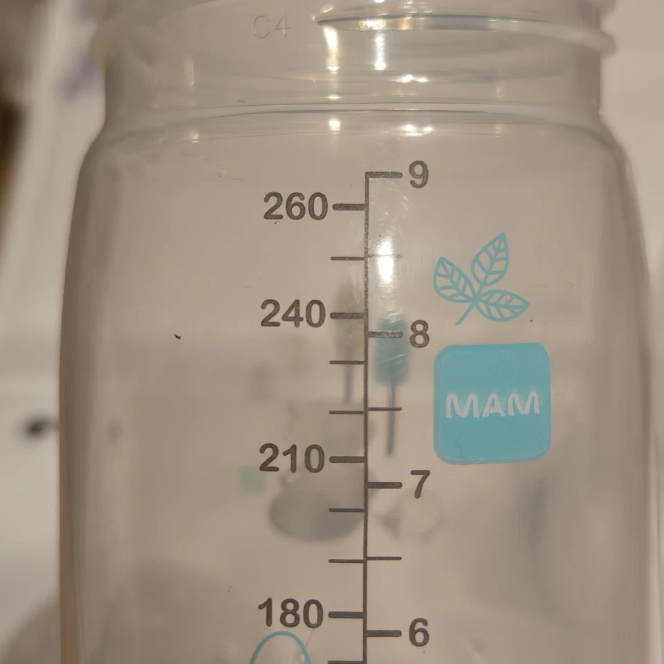 Juego de 2 biberones MAM Easy Start anticólicos, 9 oz talla 2 pezón azul bebé Foto 3 de 4