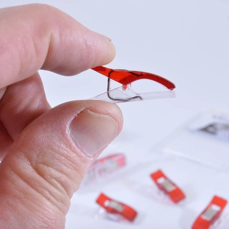 20 x RED Wonder Clips Spring Clips Clamps for Quilting Sewing Embroidery - Image 4 of 4