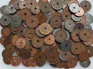Finland 5 & 10 Penniä 1941 1945 Hole coins Copper / Iron a. 135 Pcs. Lot!
