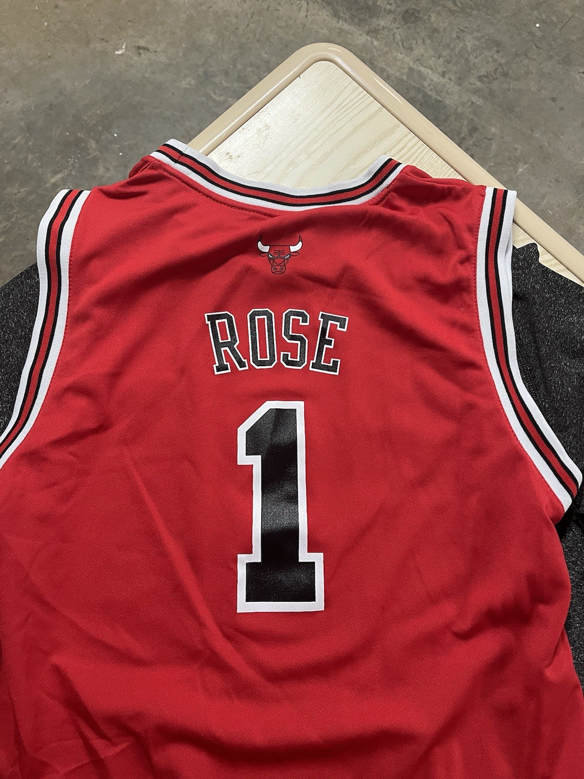 Derrick Rose Chicago Bulls Youth Jersey, T-Shirt, & Memorabilia thumbnail 5