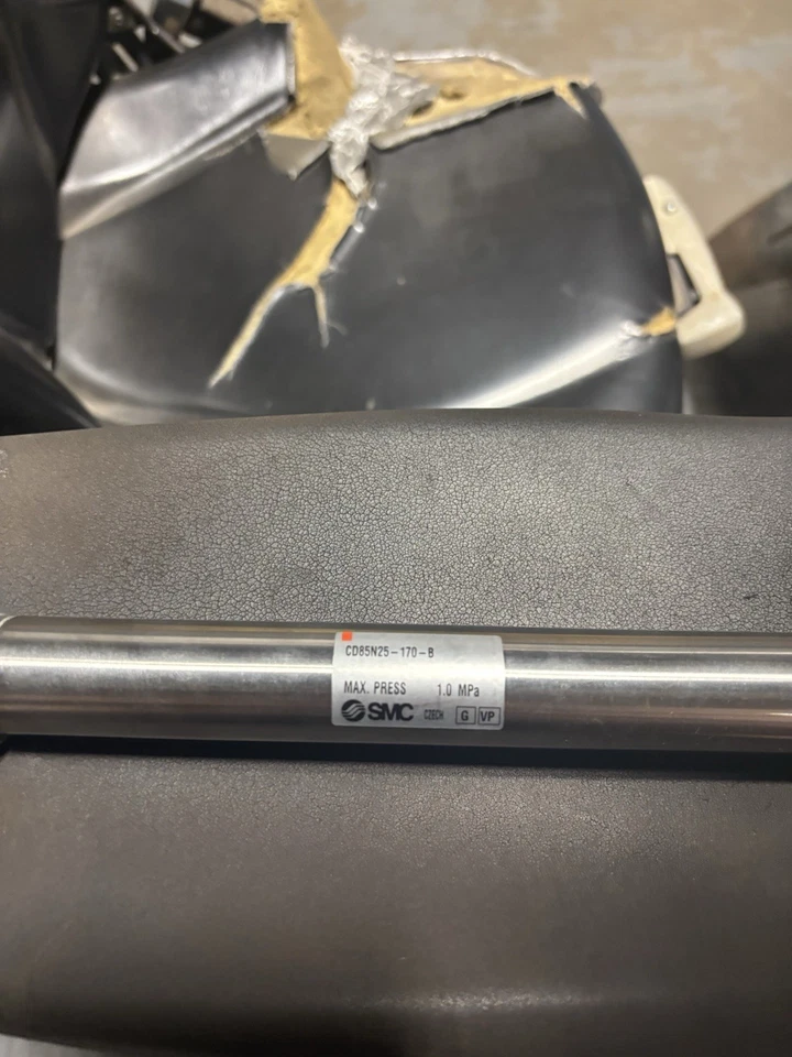 NEU SMC CD85N25-170-B Pneumatikzylinder - Bild 2 von 2