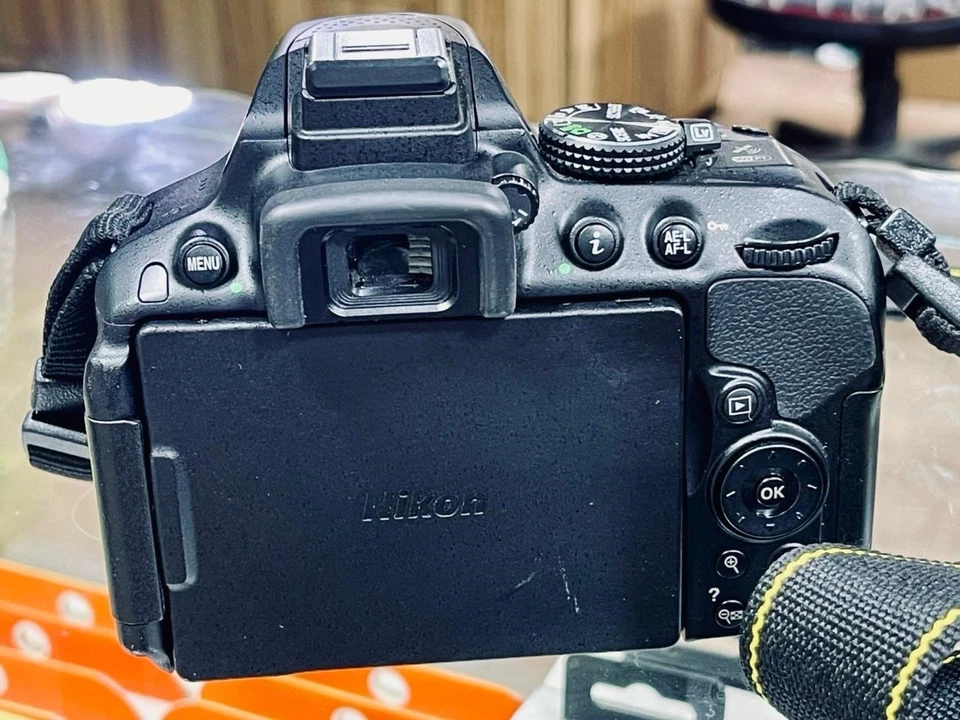 Nikon D5300 Camera with 18-55mm Lens - Good Condition - Image 3 of 4