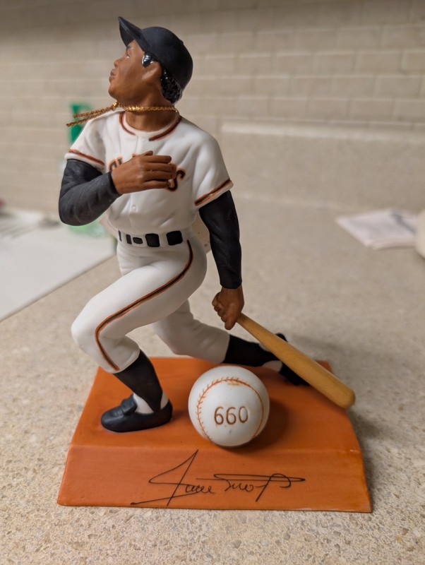 Willie Mays 500 Homerun Club Figurine Autographed #5392 of 5660 San Francisco