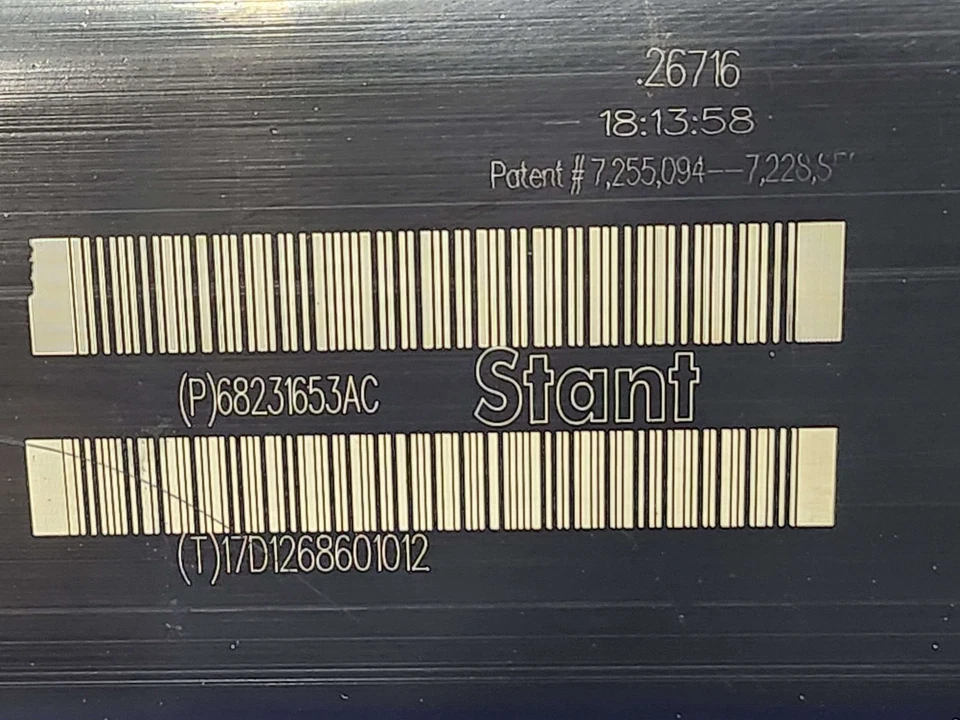 Conjunto de bote de carbón de vapor de combustible Dodge Challenger 11-17 OEM 4593937AC Foto 4 de 4