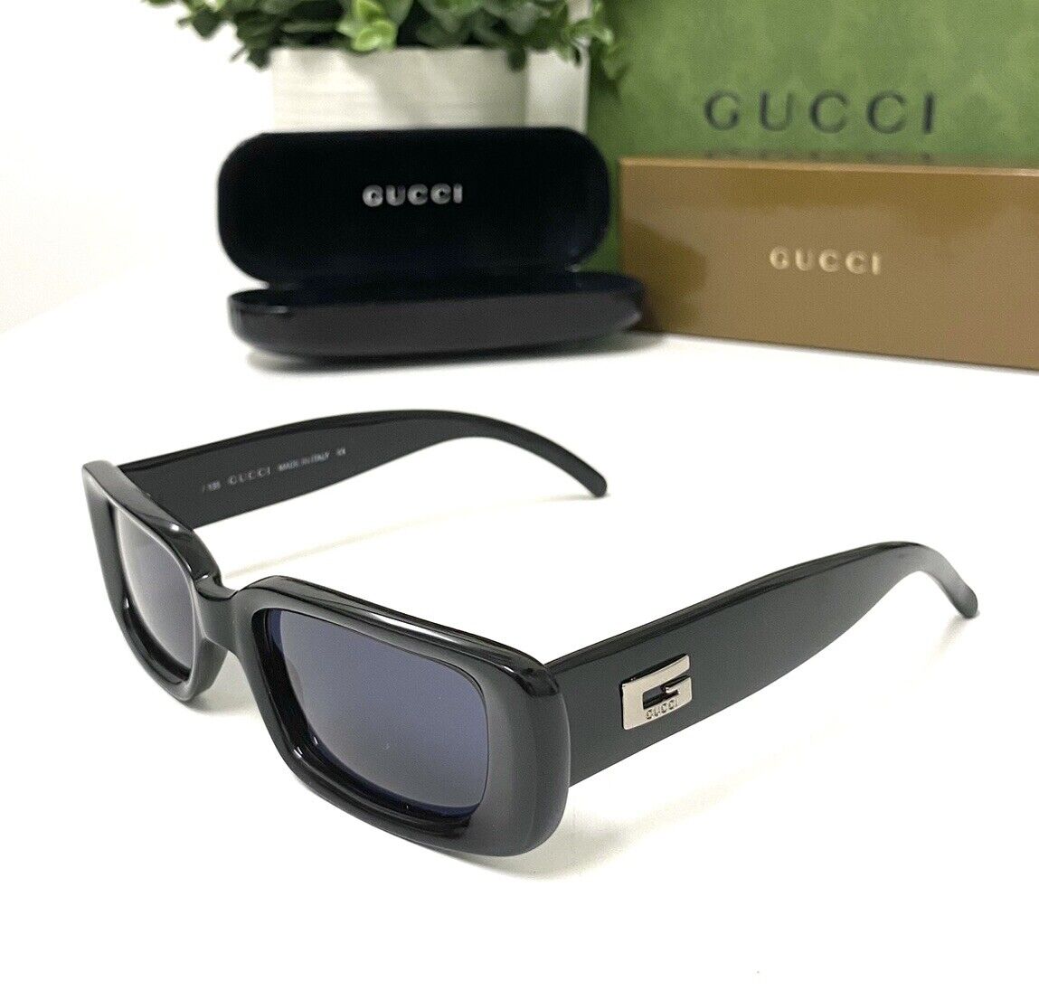 Authentic Vintage 90s Gucci GG 2409/N/S Square Black Acetate Authentic Vintage 90s Gucci GG 2409/N/S Square Black Acetate