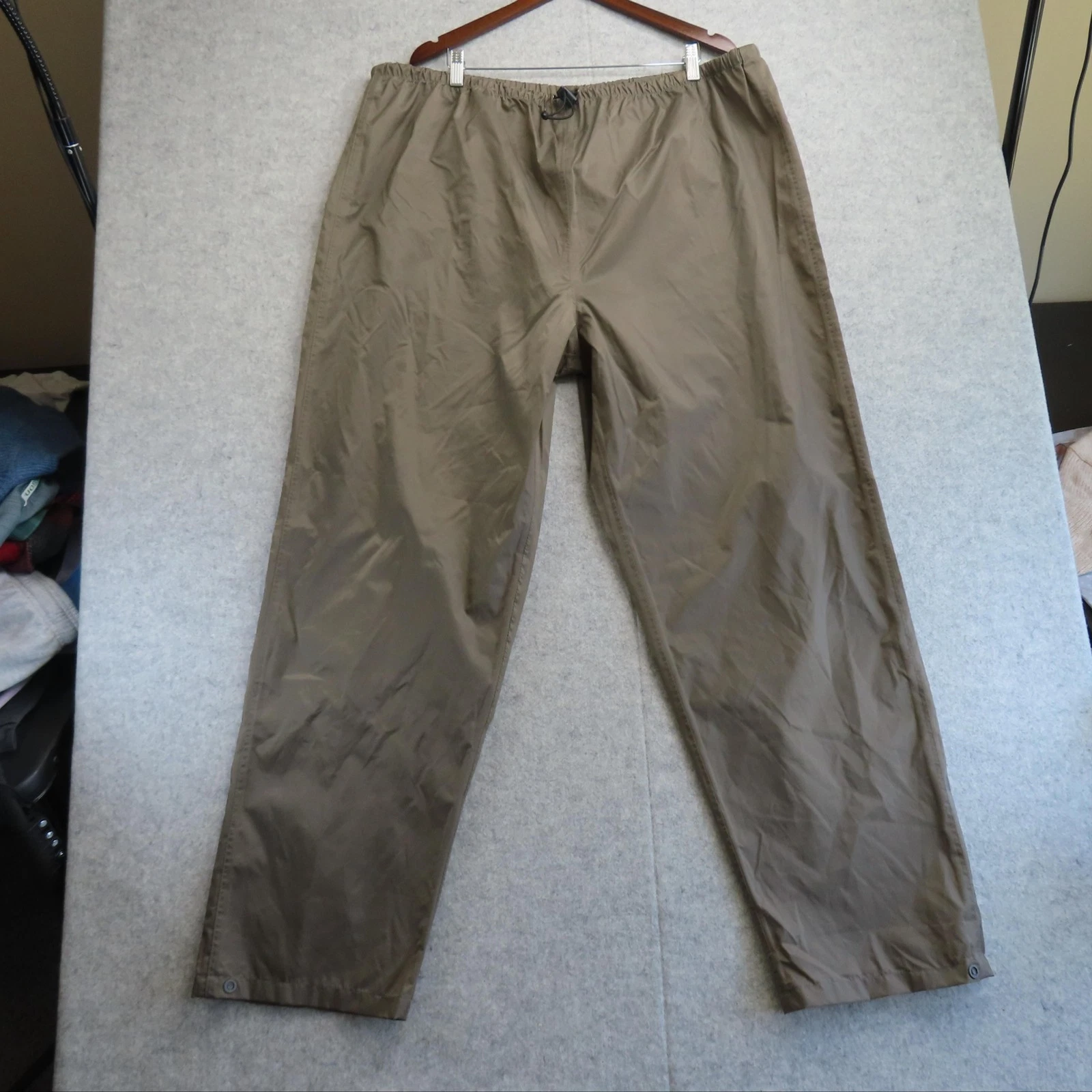 Vintage L.L. Bean Pants Mens 2XL Brown Outdoors Rain Waterproof Nylon Elastic