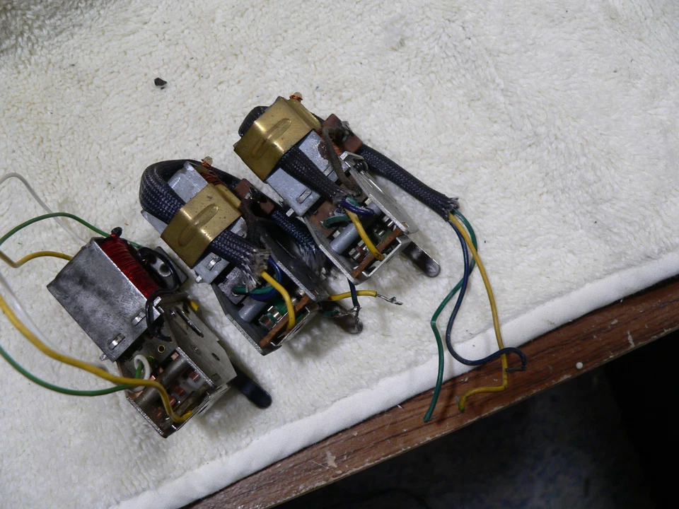 3 LIONEL – 100-5 E-Unit (3 Position) rebuilt tested lot of 3 for f3 units - Image 2 of 4