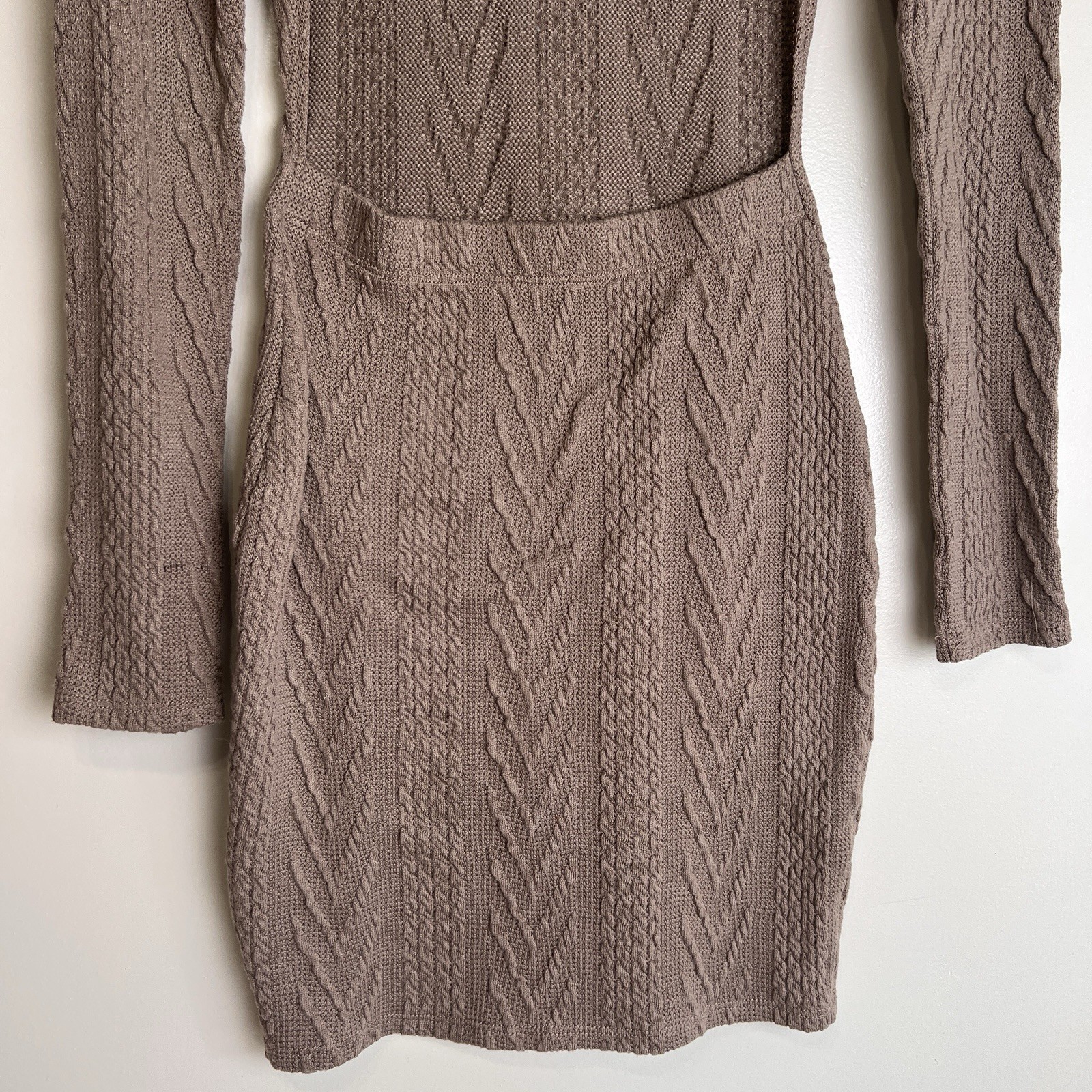 FORE Mocha Cable Knit Bodycon Long Sleeve Dress with Open Back Size Small EUC image 8