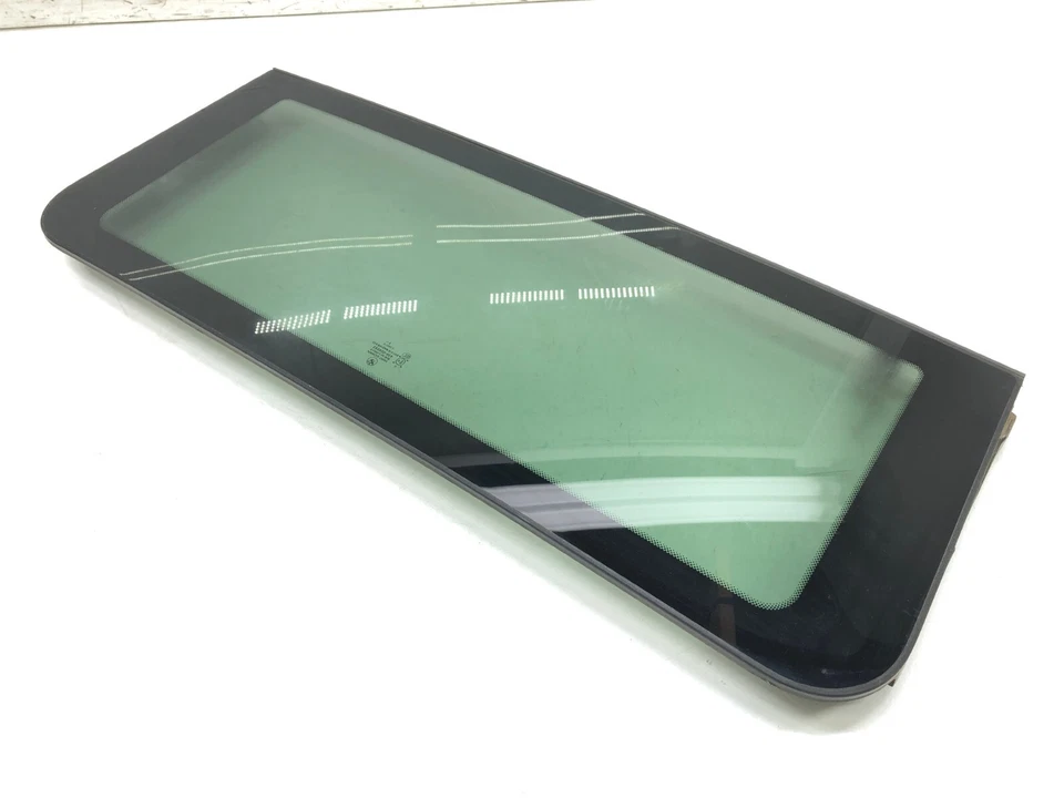 2007-2013 BMW X5 E70 REAR PANORAMIC SUNROOF WINDOW GLASS OEM. - Image 2 of 4