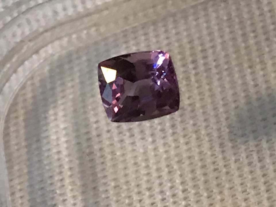 РЕДКАЯ!! РОЗОВАТО-ФИОЛЕТОВЫЙ МАЛАЙСКИЙ ГРАНАТ 1,31 КАРАТА (N) - Изображение 2 из 4