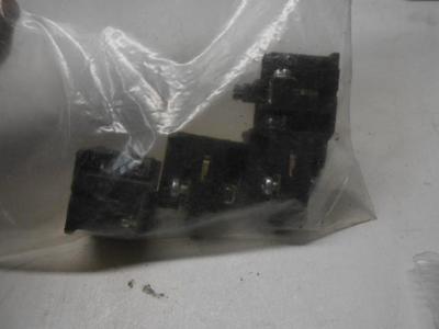 VDE 1DA 250V SNAP PLUG (LOT OF 4)  