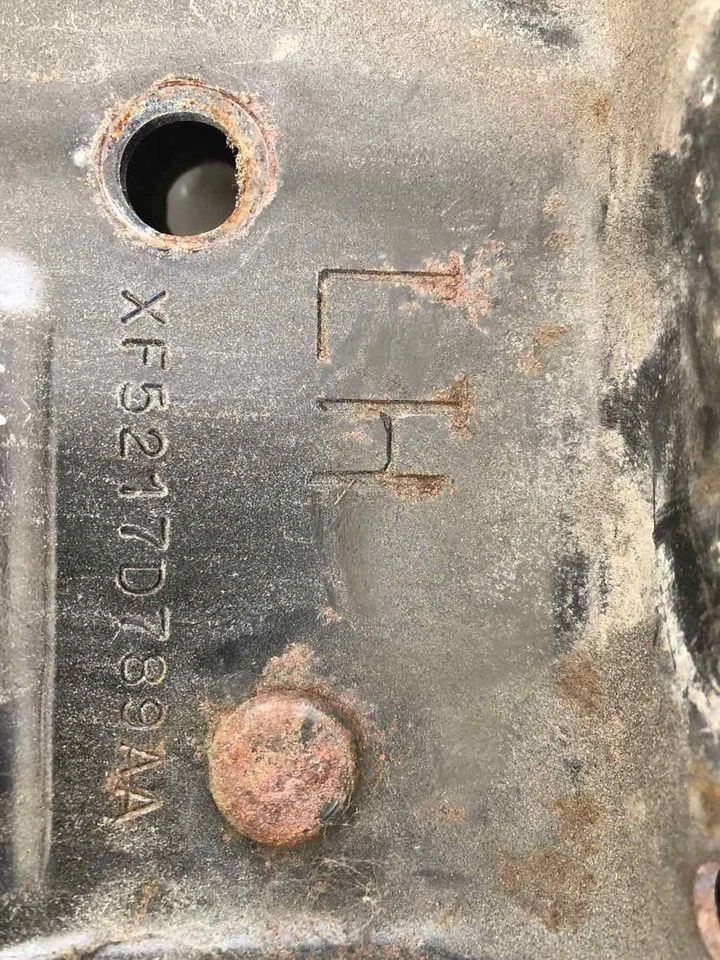 Soporte de parachoques trasero para pasajero Nissan Quest 1999 3,3 L 6 cilindros lado izquierdo OEM Foto 4 de 4