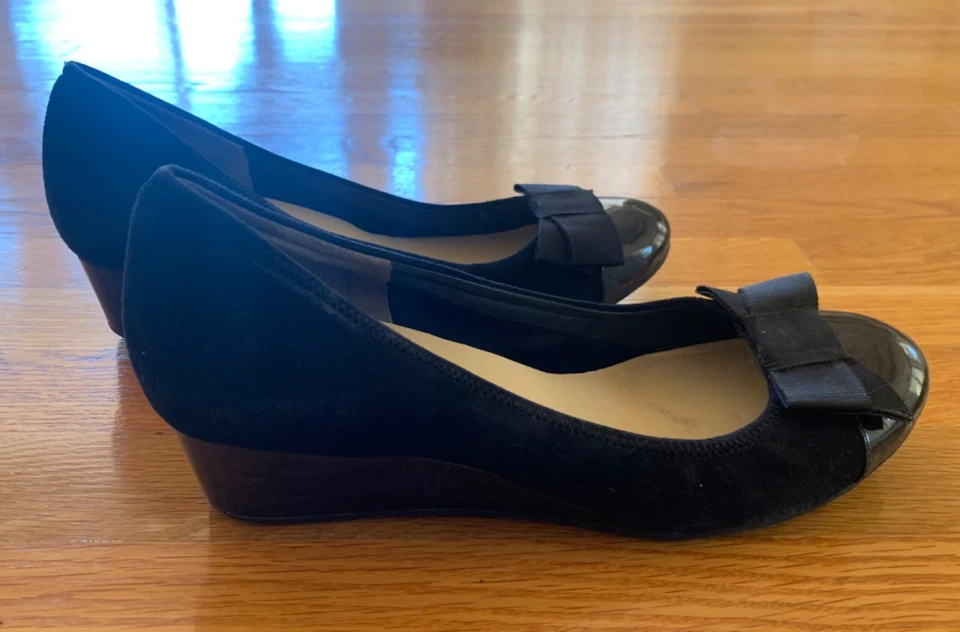 COLE HAAN Mujer Damas Negro Sueco Charol Cuña Arco Suela de Goma Talla 10.5 Foto 3 de 4