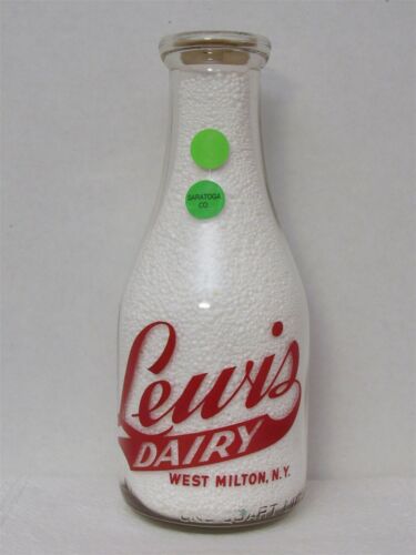 TRPQ Milk Bottle Lewis Dairy Farm West Milton NY 1950 SARATOGA COUNTY - Afbeelding 1 van 2