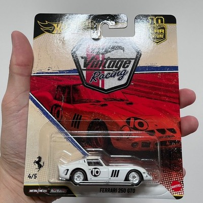CHASE Hot Wheels 2026 Car Culture Vintage Racing Set of 6 Gold