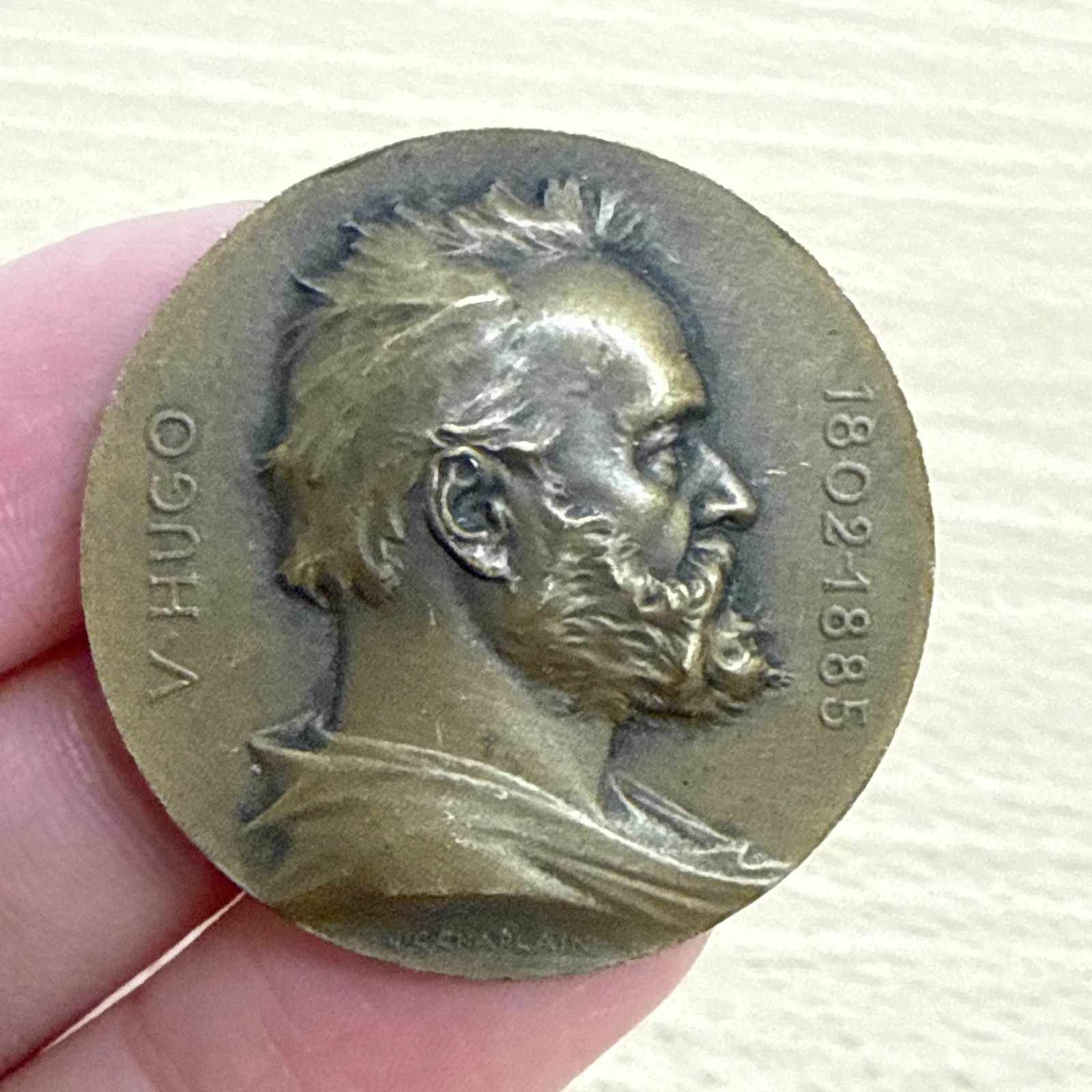 Médaille Victor Hugo Souvenir De Centenaire En Bronze