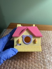 Hamtaro Mini House That Locks Accessories