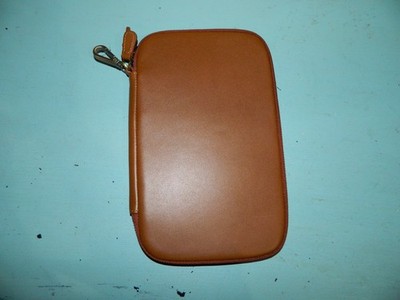 Mark & Graham Leather Graham Golf Glove Accessory Case