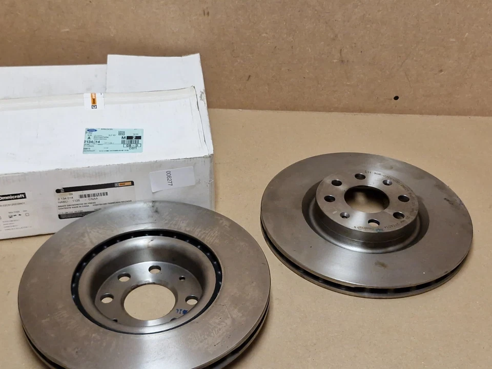 Omnicraft Vented 284mm Front Brake Discs For Vauxhall Corsa D 2006-2014 2134014 - Image 2 of 4