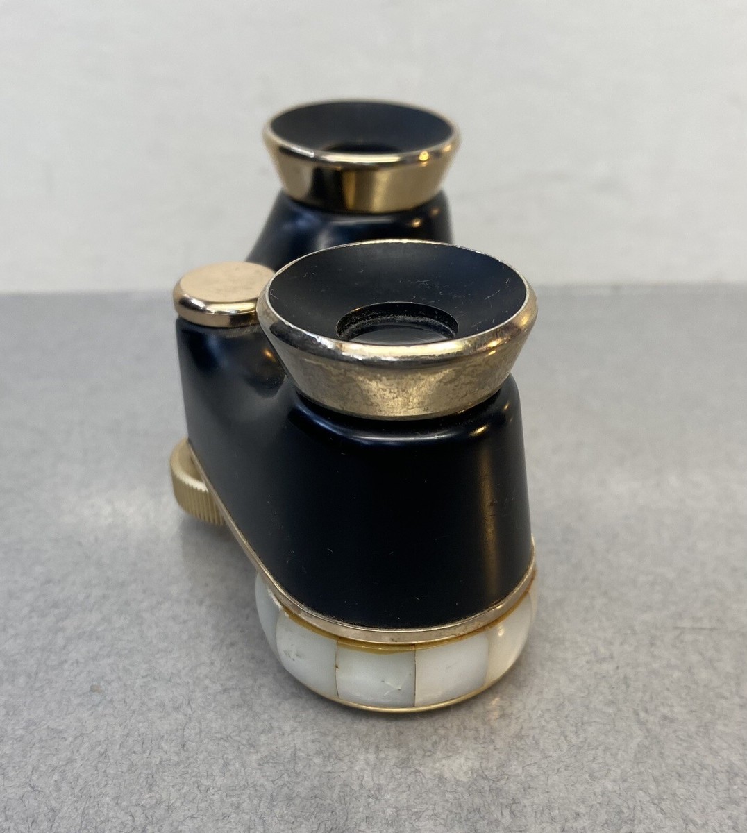 やまねこ Vintage Opera Glasses Binoculars Marked Japan Mother Of Pearl Well