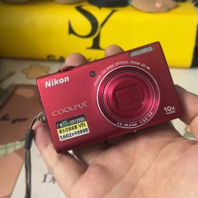Nikon COOLPIX S6200 CCD Digital Camera 16.0MP 10x Optical Zoom Red