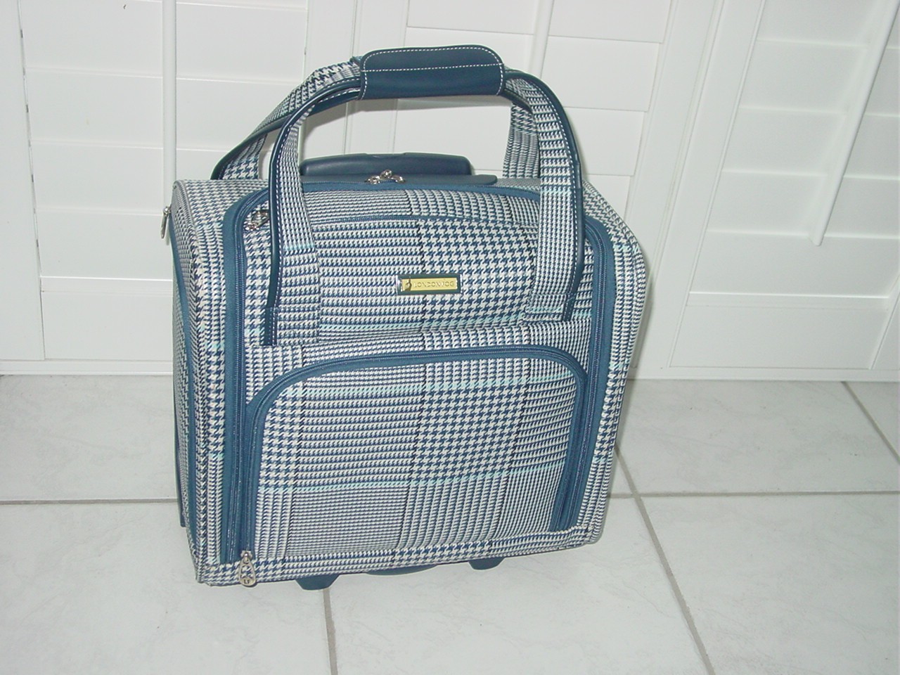 London Fog Under Seat Carry-on Roller Bag Houndstooth 15" Lu