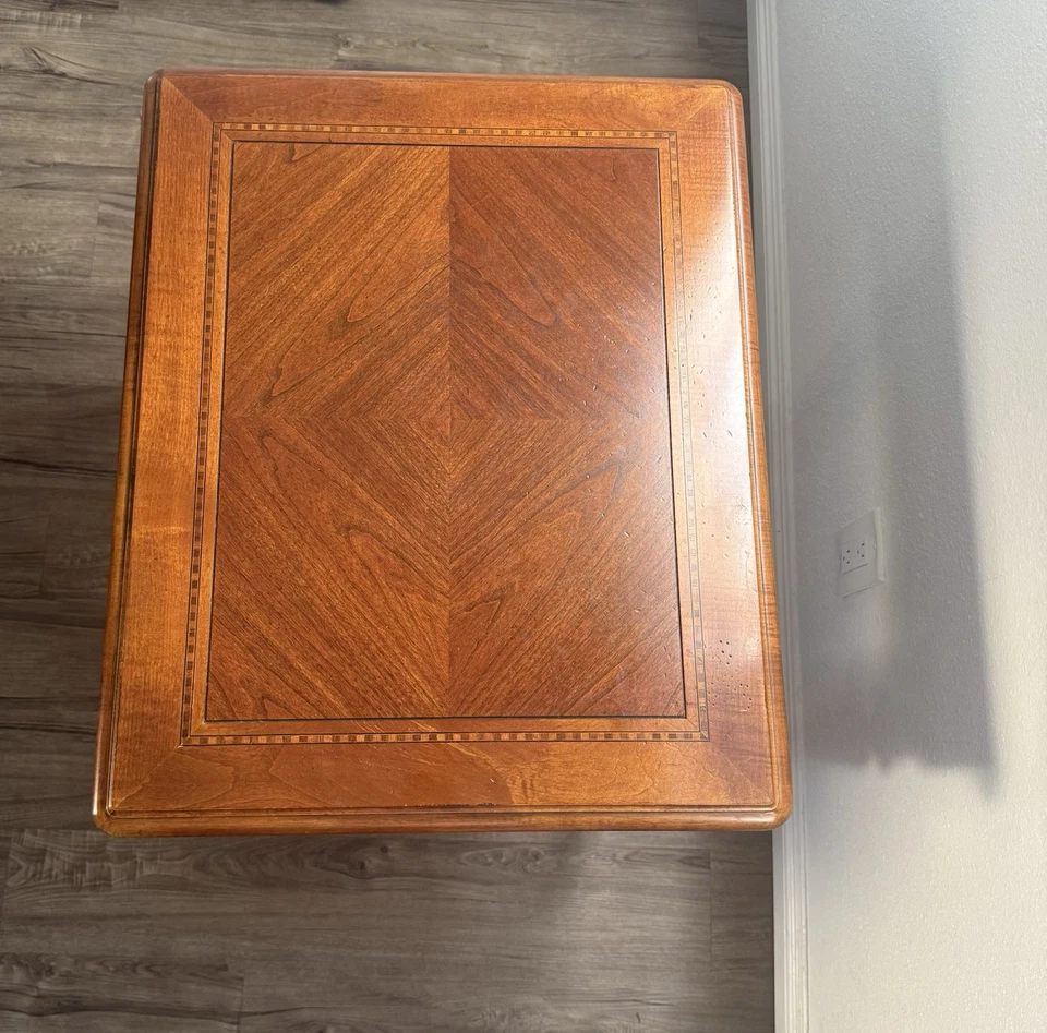 2 mesas auxiliares vintage Hammary American Heritage de madera maciza #28 y 85 de 215 Foto 3 de 4