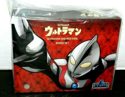 ULTRAMAN MEZCO RED KING 5 POINTS BOXED SET DELUXE 5 POINTS PLAYSET NEW SEALED