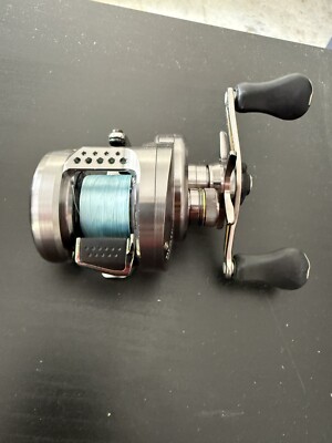 Shimano 17 Calcutta Conquest BFS HG Right Hand Fishing Reel