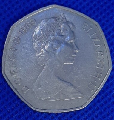 1969 Elizabeth II D.G.REG F.D. NEW PENCE 50 Nice coin
