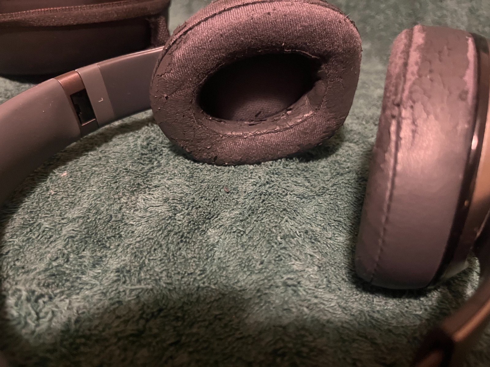 Beats by Dr. Dre Studio 2 Wireless Over Ear Bluetooth Headphones B0501 Working!