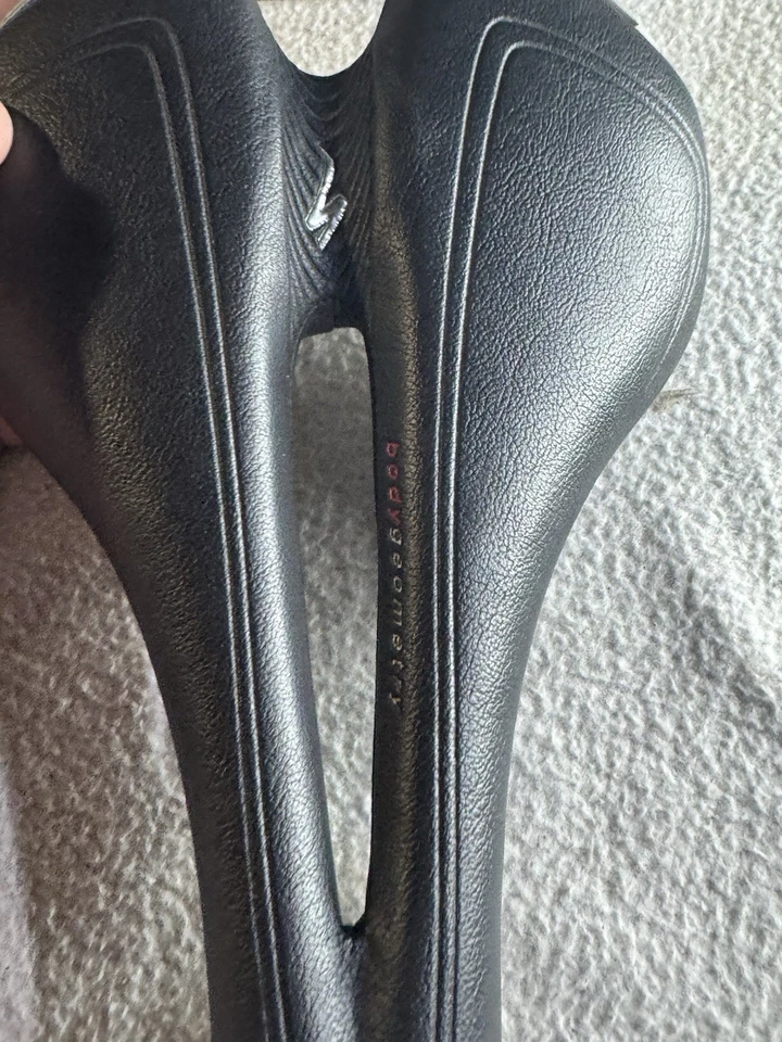 Sillín Specialized Toupe 143 mm ancho rieles cromoly asiento de bicicleta de carretera negro Foto 3 de 4