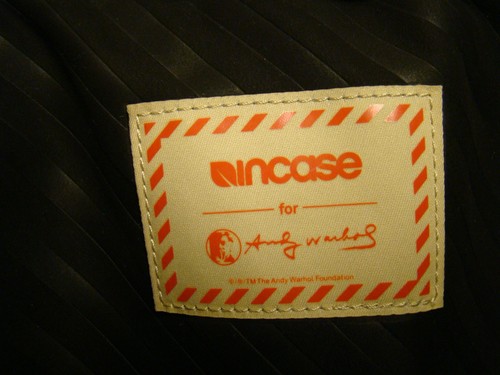 Incase by Andy Warhol laptop/tablet soft padded case black/white zippers EUC - Zdjęcie 3 z 3