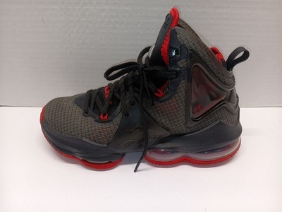 EUC Nike LeBron James basketball shoes Nike LeBron James XVII 17 IN THE ARENA BLACK OREO EUC 6.5  main image 3
