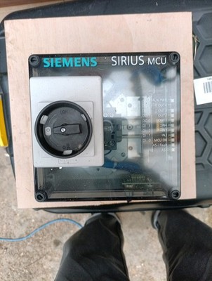 Siemens Sirius MCU Motorstarter mit AS-i Busanschluss im Kunststoffgehäuse
