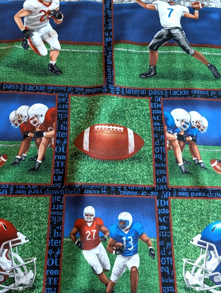 Panel Cuadrados TOUCHDOWN Jugador de Fútbol Acolchado en Blanco 24" x 44" Foto 3 de 4