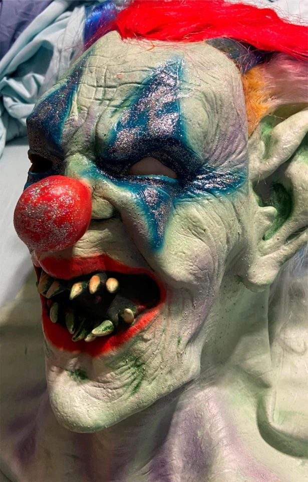 Outta Control Clown Forum Horror Latex Mask Universal Studios Costume Full Head - Image 2 of 4
