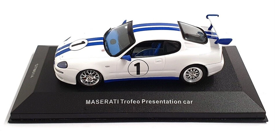 Coche de presentación Ixo escala 1/43 GTM014 - Maserati Trofeo #1 - blanco/azul Foto 3 de 4