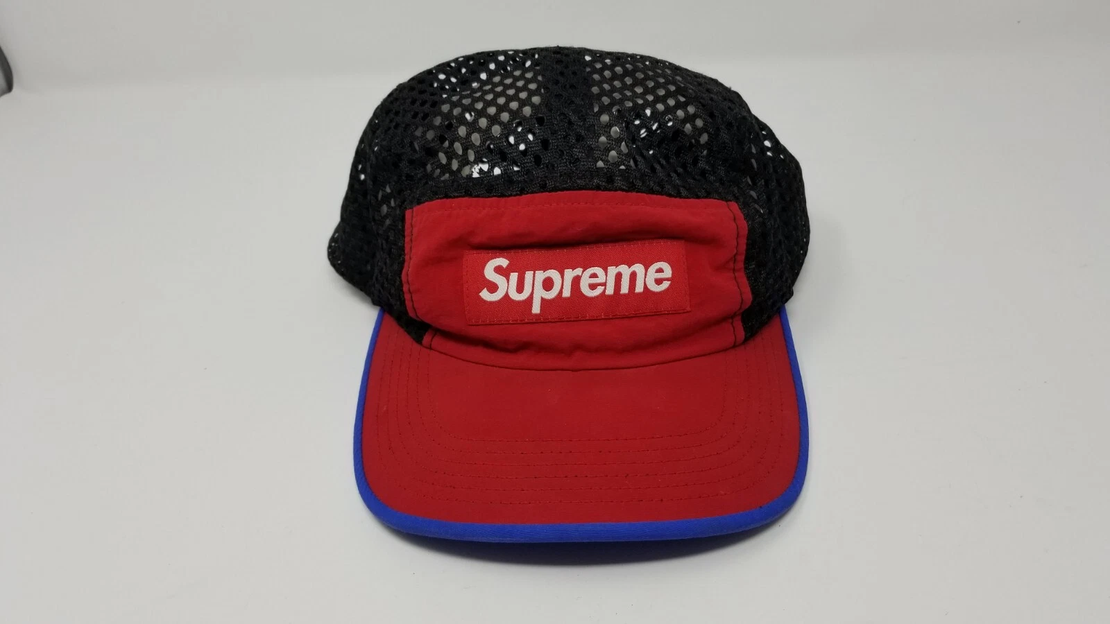 Casquette filet en maille suprême rouge bleu noir réglable 5 panneaux excellent 