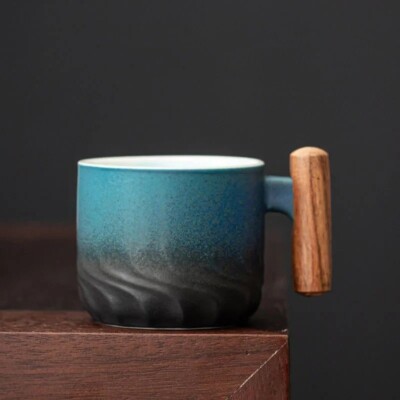 Retro Keramik Kaffeetasse mit Filter, Verlaufsglasur, Holzgriff, Handarbeit