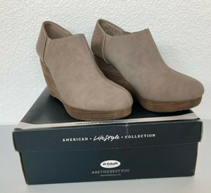 wide width booties size 11