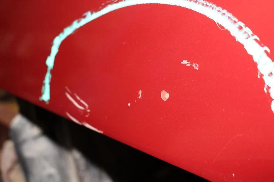 Chevrolet Corvette 1985-1996 montaje capó rojo 5,7 L *tiene algunos problemas ver fotos* Foto 4 de 4